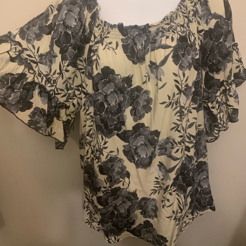 Weekend by Suzanne Betro Off The Shoulder Floral Ruffle Sleeve Top Sz XL - Picture 6 of 14